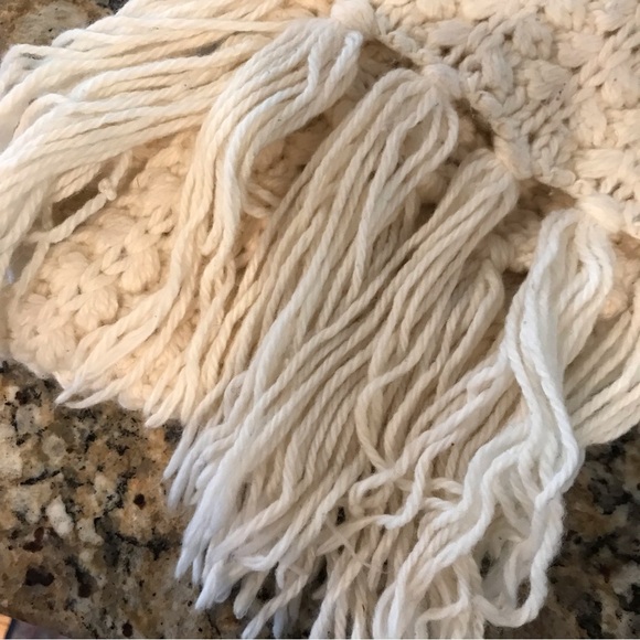 ❄️VINTAGE HOLLISTER Knitted Scarf - Picture 3 of 4